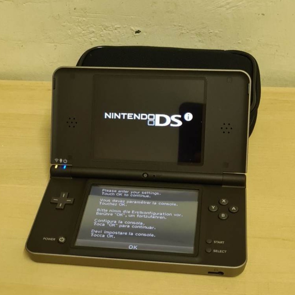 nintendo ds xl i console Nintendo dsi xl console with charger. Own4Less